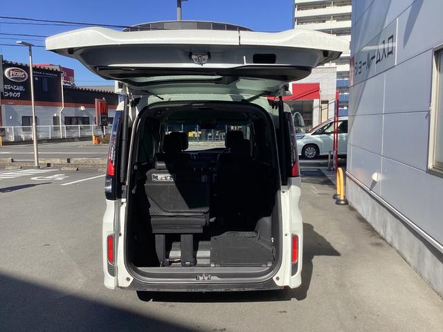 ステップワゴンスパーダ スパーダ・クールスピリットホンダセンシング ナビETCバックカメラ禁煙車ワンオーナー サイドエアバック スマートキ 左右電動スライドドア バックモニタ 地TV ナビ&TV 助手席エアバッグ AAC 横滑り防止機能 ターボ車 シートヒータ ABS(7枚目)