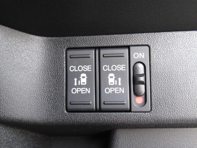 ステップワゴンスパーダ ｅ：ＨＥＶスパーダＧホンダセンシング　ワンオーナー禁煙車純正ナビバックカメラＥＴＣ　サイドエアバック　Ｂカメ　ＬＥＤランプ　ワンオーナー車　ＵＳＢ　スマ－トキ－　オートクルーズコントロール　キーレス　ナビ＆ＴＶ　３列シート　ウォークスルー（34枚目）