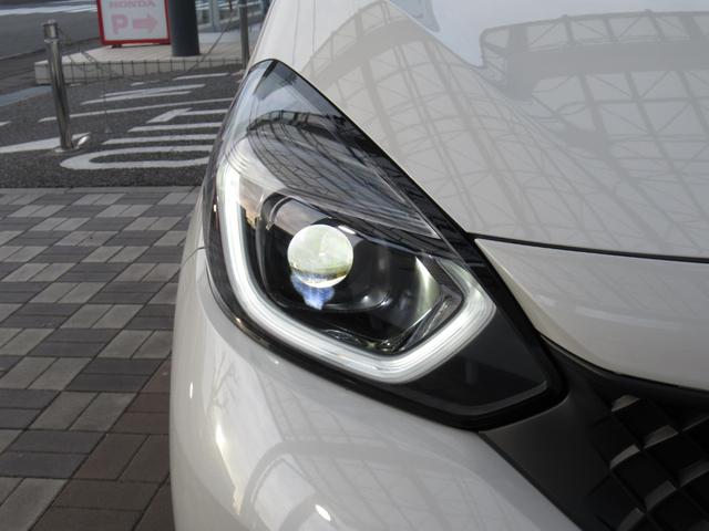 フィット e:HEVRS ワンオーナー禁煙車純正ナビバックカメラETC オートクルーズ ナビTV 横滑り防止機能 1オナ カーテンエアバック USBポート エアバック オートエアコン スマートキ パワーステアリング ABS(12枚目)