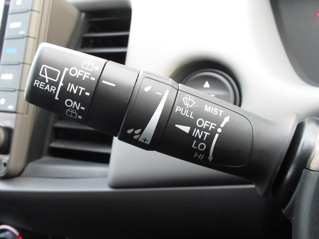 フィット e:HEVRS ワンオーナー禁煙車純正ナビバックカメラETC オートクルーズ ナビTV 横滑り防止機能 1オナ カーテンエアバック USBポート エアバック オートエアコン スマートキ パワーステアリング ABS(29枚目)