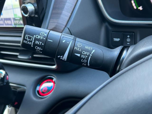 オデッセイハイブリッド ｅ：ＨＥＶアブソルート・ＥＸ　ワンオーナー禁煙車純正ナビバックカメラＥＴＣ　マルチカメラ　地デジフルセグ　Ｂカメラ　シートヒータ　サイドエアバッグ　Ｗパワスラ　横滑り防止　ナビＴＶ　ＵＳＢ　ＰＳ　キーレス　エアコン　スマートキ（29枚目）