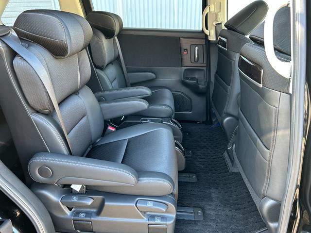 オデッセイハイブリッド ｅ：ＨＥＶアブソルート・ＥＸ　ワンオーナー禁煙車純正ナビバックカメラＥＴＣ　マルチカメラ　地デジフルセグ　Ｂカメラ　シートヒータ　サイドエアバッグ　Ｗパワスラ　横滑り防止　ナビＴＶ　ＵＳＢ　ＰＳ　キーレス　エアコン　スマートキ（48枚目）