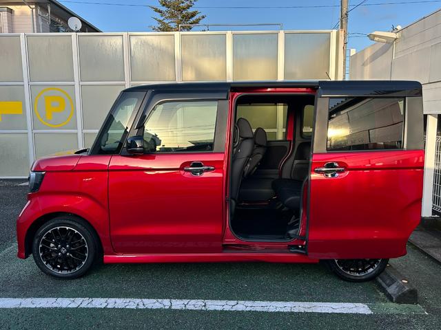 Ｎ－ＢＯＸカスタム Ｌターボ　２トーンカラーワンオーナー禁煙車純正ナビバックカメラＥＴＣ　両側電動Ｄ　誤発信抑制　フルオートエアコン　Ｓヒーター　ＬＥＤランプ　Ｂカメ　アクティブクルーズコントロール　サイドカーテンエアバック（8枚目）