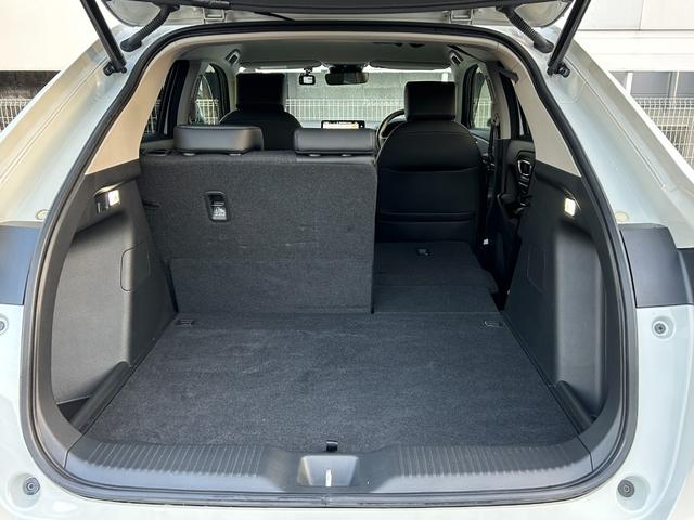 ヴェゼル ｅ：ＨＥＶＺ　ワンオーナー禁煙車純正ナビバックカメラＥＴＣ　Ｓヒータ　１オーナ　サイドエアバッグ　後カメラ　横滑防止装置　エアコン　ＬＥＤヘットライト　パワステ　ＵＳＢ接続　エアバック　クルーズＣ　ＡＢＳ　ＥＴＣ付（46枚目）