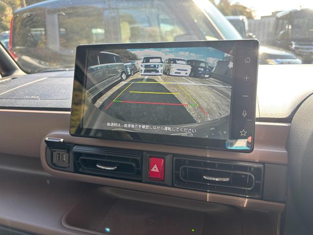 ムーヴキャンバス セオリーＧ　１４インチフルホイールキャップ　ＬＥＤヘッドランプ　ＬＥＤフォグランプ　ホっとカップホルダー　両側パワースライドドア　キーフリーシステム　プッシュボタンスタート　ＵＶカットガラス（25枚目）