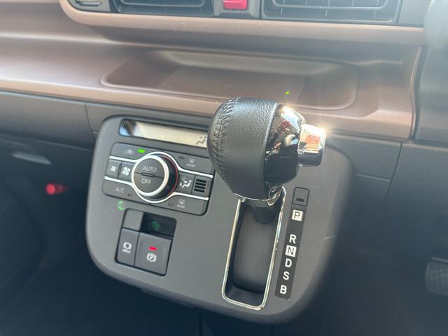 ムーヴキャンバス セオリーＧ　１４インチフルホイールキャップ　ＬＥＤヘッドランプ　ＬＥＤフォグランプ　ホっとカップホルダー　両側パワースライドドア　キーフリーシステム　プッシュボタンスタート　ＵＶカットガラス（26枚目）