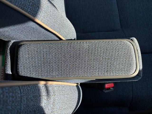 ムーヴキャンバス セオリーＧ　１４インチフルホイールキャップ　ＬＥＤヘッドランプ　ＬＥＤフォグランプ　ホっとカップホルダー　両側パワースライドドア　キーフリーシステム　プッシュボタンスタート　ＵＶカットガラス（33枚目）