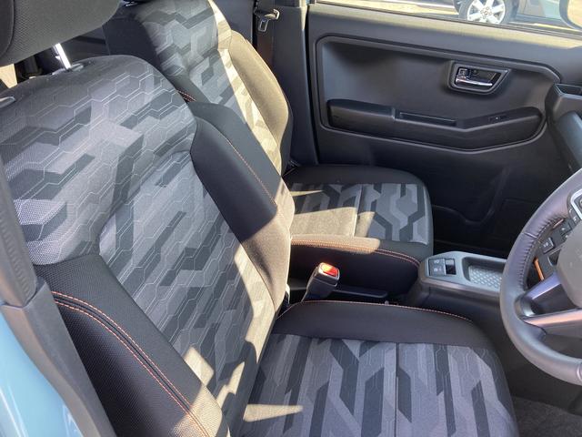 タフト Ｇ　ナビ付　ナビ　１５インチアルミホイール　オートレベリング機能付フルＬＥＤヘッドランプ　ＬＥＤフォグランプ　本革巻ステアリングホイール　本革巻インパネセンターシフト（13枚目）