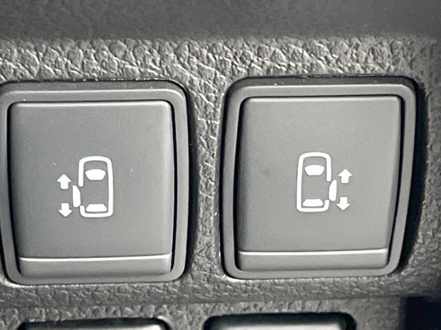 エルグランド 250ハイウェイスターS 禁煙 後席モニター 両側電動スライド 純正SDナビ バックカメラ ETC Bluetooth フルセグ クルーズコントロール デュアルエアコン リアオートエアコン オートライト 純正アルミ(4枚目)