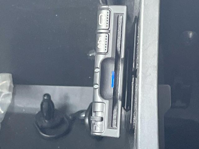 アルトターボRS ベースグレード 禁煙 衝突軽減 メモリーナビ バックカメラ ETC シートヒーター パドルシフト スマートキー HIDヘッド 純正アルミ オートライト オートエアコン CD/DVD(7枚目)