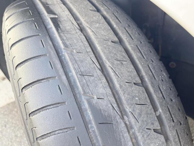 ヴォクシー ＺＳ　禁煙　７人乗り　両側電動スライド　衝突軽減　ＢＩＧ－Ｘ９型ナビ　後席モニター　バックカメラ　ＥＴＣ　クルコン　オートハイビーム　オートライト　デュアルエアコン　純正アルミ　Ｂｌｕｅｔｏｏｔｈ（24枚目）