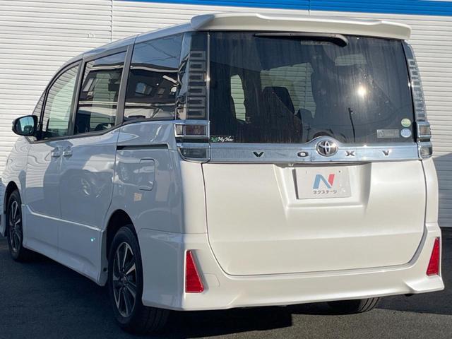 ヴォクシー ＺＳ　禁煙　７人乗り　両側電動スライド　衝突軽減　ＢＩＧ－Ｘ９型ナビ　後席モニター　バックカメラ　ＥＴＣ　クルコン　オートハイビーム　オートライト　デュアルエアコン　純正アルミ　Ｂｌｕｅｔｏｏｔｈ（27枚目）