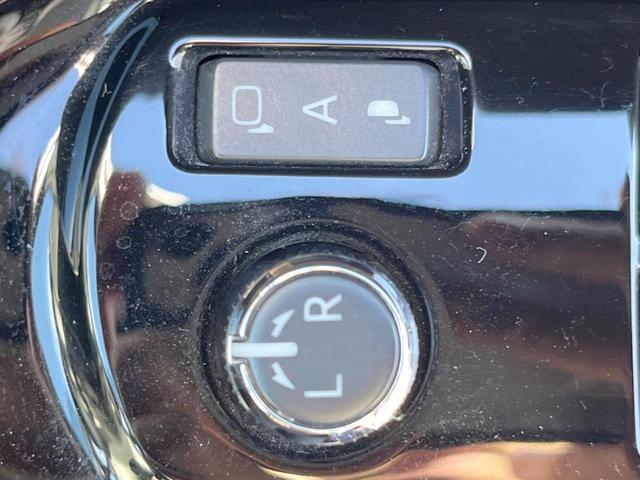 ヴォクシー ＺＳ　禁煙　７人乗り　両側電動スライド　衝突軽減　ＢＩＧ－Ｘ９型ナビ　後席モニター　バックカメラ　ＥＴＣ　クルコン　オートハイビーム　オートライト　デュアルエアコン　純正アルミ　Ｂｌｕｅｔｏｏｔｈ（44枚目）