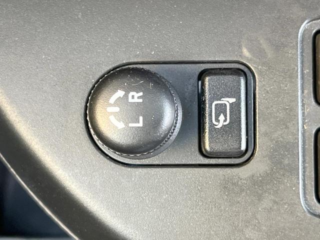 スイフト ＲＳ－ＤＪＥ　禁煙　電動スライド　ＳＤナビ　ＥＴＣ　スマートキー　純正アルミ　オートエアコン　ＣＤ再生（38枚目）