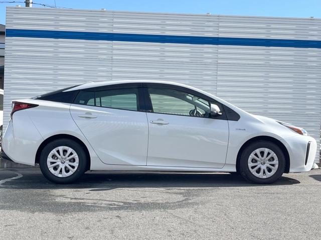 プリウス S 禁煙 衝突軽減 SDナビ バックカメラ ETC ドラレコ クルーズコントロール Bluetooth LEDヘッド スマートキー オートライト オートエアコン CD/SD再生(24枚目)