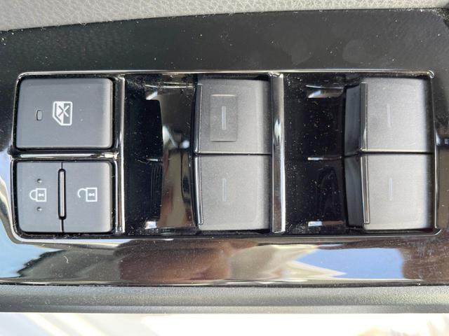 プリウス S 禁煙 衝突軽減 SDナビ バックカメラ ETC ドラレコ クルーズコントロール Bluetooth LEDヘッド スマートキー オートライト オートエアコン CD/SD再生(35枚目)