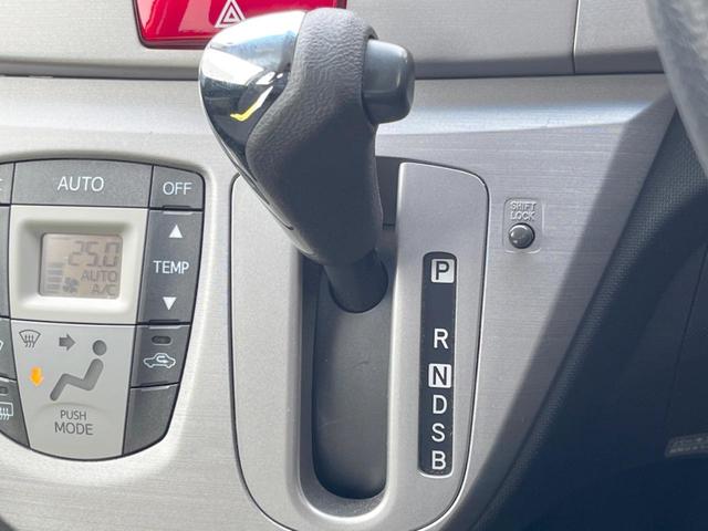 ムーヴ カスタム X 禁煙 スマートキー オートエアコン HIDヘッド 純正アルミ CD再生(25枚目)