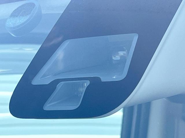 デイズルークス Ｘ　Ｖセレクション　禁煙　両側電動スライド　衝突軽減　全周囲カメラ　純正ＳＤナビ　ドラレコ　ＥＴＣ　Ｂｌｕｅｔｏｏｔｈ　フルセグ　ＬＥＤヘッド　純正アルミ　スマートキー　オートライト　オートエアコン　ＣＤ／ＤＶ（4枚目）