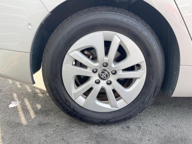 プリウス Sセーフティプラス 禁煙 衝突軽減 純正SDナビ バックカメラ クルコン ドラレコ ETC Bluetooth フルセグ LEDヘッド スマートキー オートライト オートエアコン CD/DVD再生(22枚目)