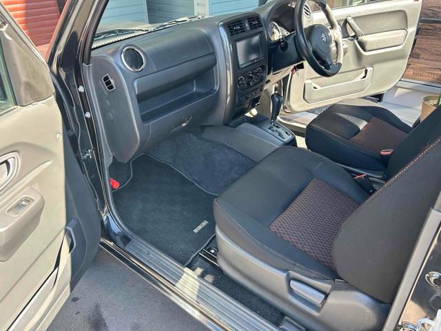 ジムニー ワイルドウインド　４ＷＤ　ルーフレール　レイズ１６インチホイール　マットブラック塗装　社外ＴＯＴＳＵＧＥＫＩマフラー　社外ＲＯＡＤＷＩＮラテラルロッド　シートヒーター　社外ナビ　ＥＴＣ　スペアキー（16枚目）