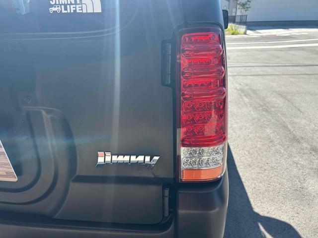 ジムニー ワイルドウインド　４ＷＤ　ルーフレール　レイズ１６インチホイール　マットブラック塗装　社外ＴＯＴＳＵＧＥＫＩマフラー　社外ＲＯＡＤＷＩＮラテラルロッド　シートヒーター　社外ナビ　ＥＴＣ　スペアキー（31枚目）