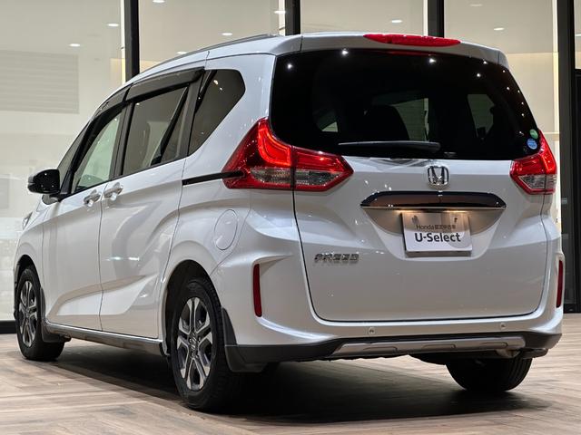 フリード クロスター・ホンダセンシング　１年保証／純正ナビ／両側電スラ／前後ＤＲ　両ＰＳＤ　ＵＳＢポート　地デジ　エアバック　Ｉストップ　ＶＳＡ　リヤカメラ　３列シート　ＤＶＤ再生　ウォークスルー　ワンオーナー　キーフリー　パワステ　ＡＡＣ（12枚目）