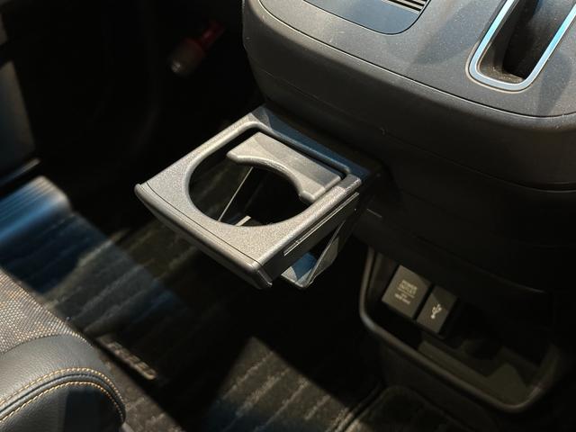 フリード クロスター・ホンダセンシング　１年保証／純正ナビ／両側電スラ／前後ＤＲ　両ＰＳＤ　ＵＳＢポート　地デジ　エアバック　Ｉストップ　ＶＳＡ　リヤカメラ　３列シート　ＤＶＤ再生　ウォークスルー　ワンオーナー　キーフリー　パワステ　ＡＡＣ（18枚目）