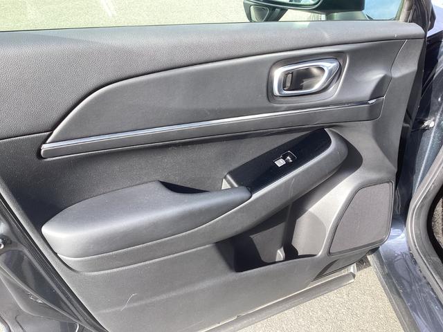 ヴェゼル ｅ：ＨＥＶＺ　禁煙車　ワンオーナー車　純正ナビ　ＴＶ（フルセグ）Ｂカメラ　マルチビューカメラ　ＬＥＤヘッドライト　フォグライト　前後ドラレコ　前席シートヒーター　前後ソナー　電動テールゲート　ブラインドスポット（14枚目）