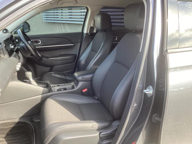 ヴェゼル ｅ：ＨＥＶＺ　禁煙車　ワンオーナー車　純正ナビ　ＴＶ（フルセグ）Ｂカメラ　マルチビューカメラ　ＬＥＤヘッドライト　フォグライト　前後ドラレコ　前席シートヒーター　前後ソナー　電動テールゲート　ブラインドスポット（16枚目）