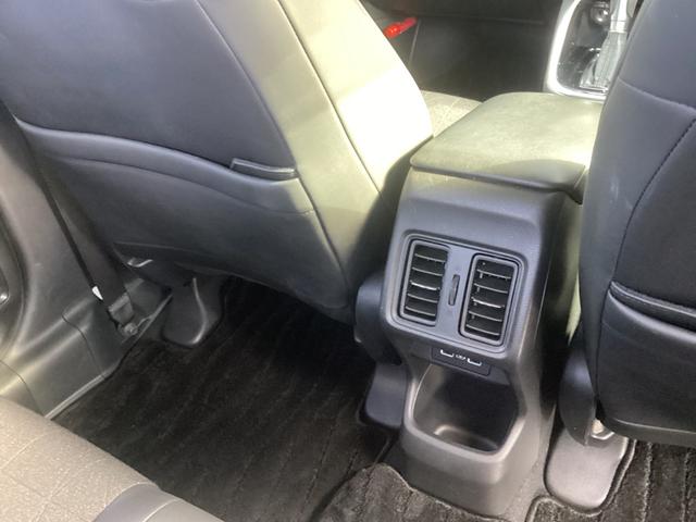 ヴェゼル ｅ：ＨＥＶＺ　禁煙車　ワンオーナー車　純正ナビ　ＴＶ（フルセグ）Ｂカメラ　マルチビューカメラ　ＬＥＤヘッドライト　フォグライト　前後ドラレコ　前席シートヒーター　前後ソナー　電動テールゲート　ブラインドスポット（61枚目）