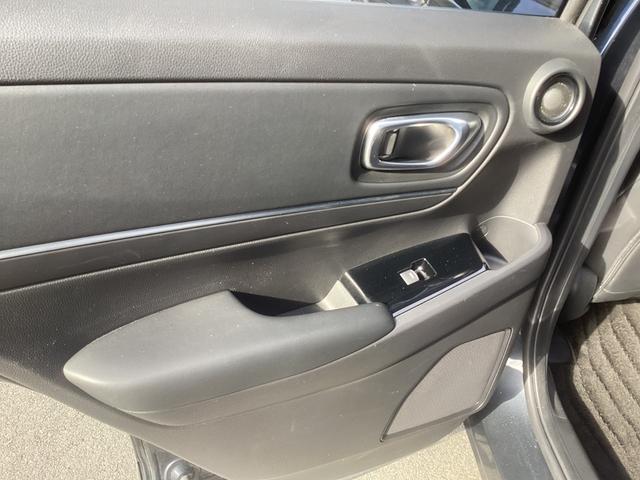ヴェゼル ｅ：ＨＥＶＺ　禁煙車　ワンオーナー車　純正ナビ　ＴＶ（フルセグ）Ｂカメラ　マルチビューカメラ　ＬＥＤヘッドライト　フォグライト　前後ドラレコ　前席シートヒーター　前後ソナー　電動テールゲート　ブラインドスポット（71枚目）