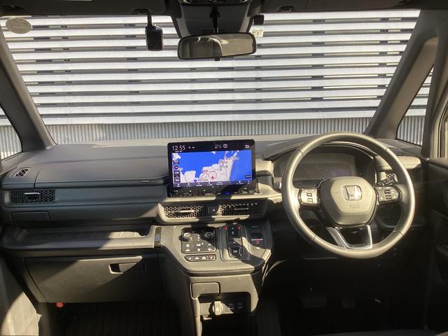 ステップワゴン ｅ：ＨＥＶスパーダ　１年保証　禁煙車　純正ナビ　ＴＶ　バックカメラ　フリップダウンモニター　ＥＴＣ　両側電動スライドドア　電動テールゲート　前後ドラレコ　前席シートヒーター　ＬＥＤヘッドライト・フォグライト　前後ソナー（19枚目）