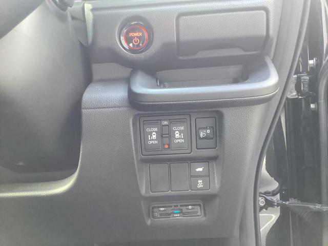 ステップワゴン ｅ：ＨＥＶスパーダ　１年保証　禁煙車　純正ナビ　ＴＶ　バックカメラ　フリップダウンモニター　ＥＴＣ　両側電動スライドドア　電動テールゲート　前後ドラレコ　前席シートヒーター　ＬＥＤヘッドライト・フォグライト　前後ソナー（44枚目）