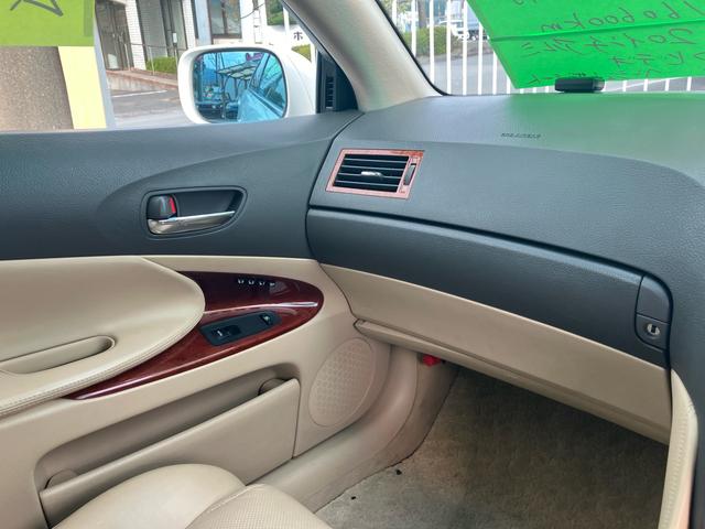 ＧＳ ＧＳ３５０　足回り公認　２０インチアルミ　ベージュ革シート　純正ナビ　ＤＶＤ　ＥＴＣ　キーフリー（18枚目）