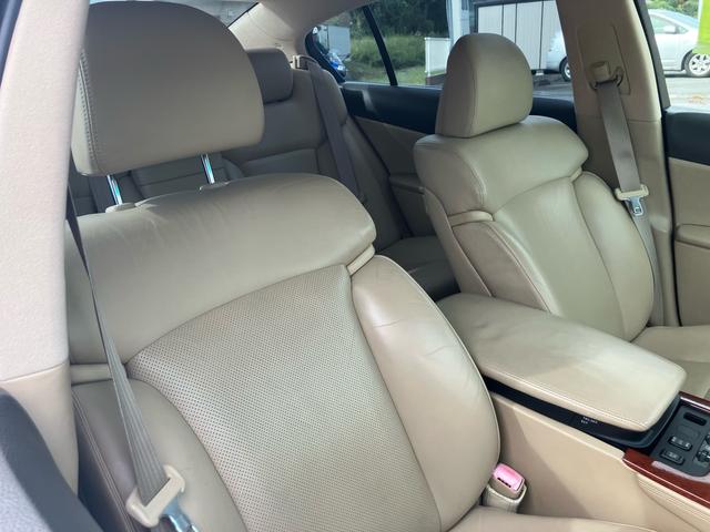 ＧＳ ＧＳ３５０　足回り公認　２０インチアルミ　ベージュ革シート　純正ナビ　ＤＶＤ　ＥＴＣ　キーフリー（19枚目）