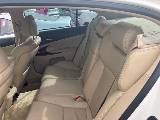 ＧＳ ＧＳ３５０　足回り公認　２０インチアルミ　ベージュ革シート　純正ナビ　ＤＶＤ　ＥＴＣ　キーフリー（27枚目）
