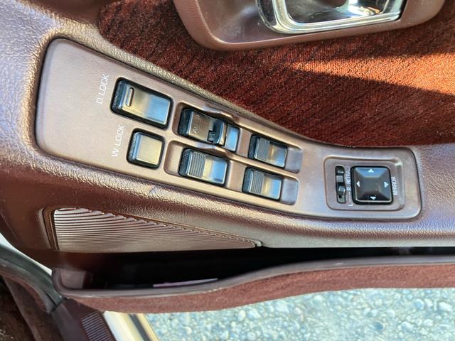 クラウンステーションワゴン 　トラック改造　公認済み　外装全塗装　ＢＢＳ１７インチ　３人乗り　車検取立て　世界で一台（23枚目）