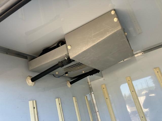 キャリイトラック 　冷凍冷蔵エコサイト　オートマ　エアコン　パワステ　パワーウインドー（8枚目）