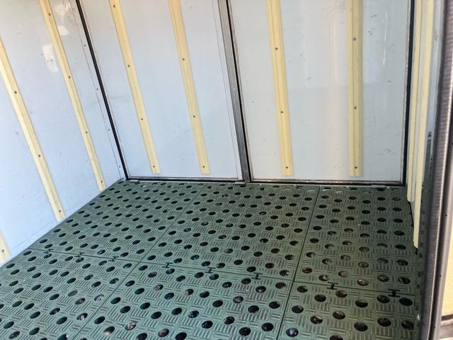 キャリイトラック 　冷凍冷蔵エコサイト　オートマ　エアコン　パワステ　パワーウインドー（13枚目）