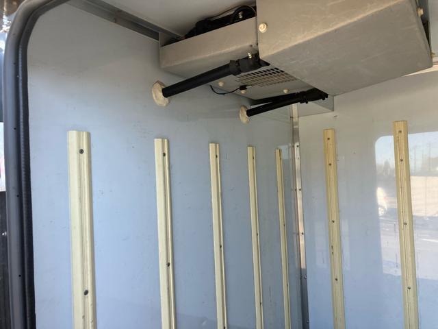 キャリイトラック 　冷凍冷蔵エコサイト　オートマ　エアコン　パワステ　パワーウインドー（14枚目）