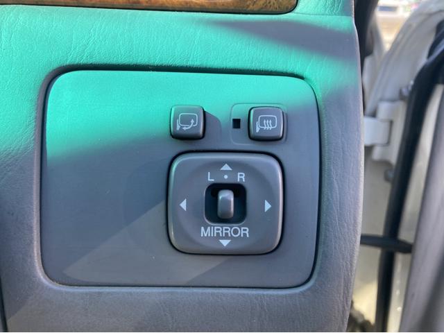 ETC オートクルーズコントロール ナビ アルミホイール AT CD パワーシート 電動格納ミラー 盗難防止システム ABS エアコン キーレス(4枚目)
