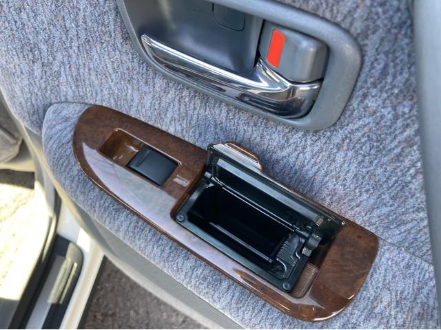 ETC オートクルーズコントロール ナビ アルミホイール AT CD パワーシート 電動格納ミラー 盗難防止システム ABS エアコン キーレス(22枚目)