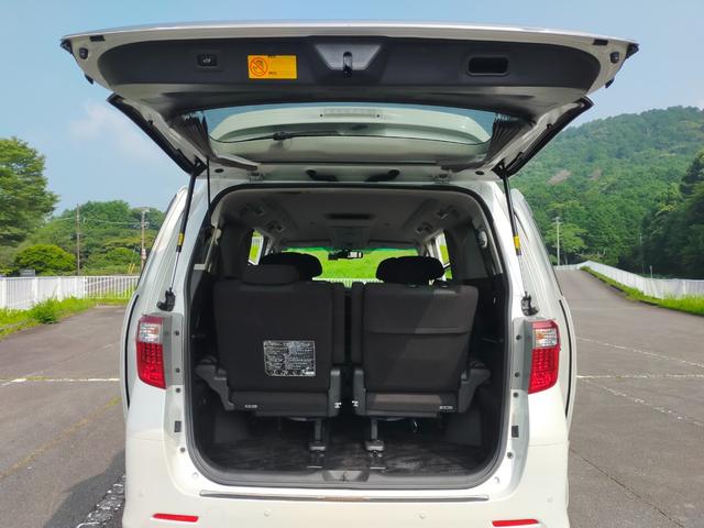 アルファード ２４０Ｓ　Ｃパッケージ　４ＷＤ　ワンオーナー　禁煙車　全周囲カメラ　両側電動スライド　ドラレコ前後カメラ　純正ＨＤＤナビ　電動リアゲート　前席パワーシート　Ｂｌｕｅｔｏｏｔｈ　ビルトインＥＴＣ　クルコン　クリアランスソナー（13枚目）