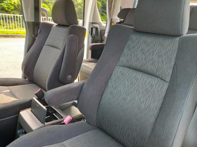 アルファード ２４０Ｓ　Ｃパッケージ　４ＷＤ　ワンオーナー　禁煙車　全周囲カメラ　両側電動スライド　ドラレコ前後カメラ　純正ＨＤＤナビ　電動リアゲート　前席パワーシート　Ｂｌｕｅｔｏｏｔｈ　ビルトインＥＴＣ　クルコン　クリアランスソナー（28枚目）