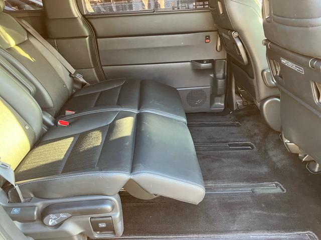 ステップワゴン ｅ：ＨＥＶスパーダ　ホンダセンシング　ワンオーナー　記録簿　ナビＴＶ　マルチビューカメラ　ＥＴＣ　パワーテールゲート　オットマン　ブラインドスポットインフォメーション　コンビシート　シートヒーター（58枚目）