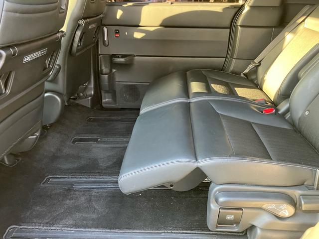 ステップワゴン ｅ：ＨＥＶスパーダ　ホンダセンシング　ワンオーナー　記録簿　ナビＴＶ　マルチビューカメラ　ＥＴＣ　パワーテールゲート　オットマン　ブラインドスポットインフォメーション　コンビシート　シートヒーター（60枚目）