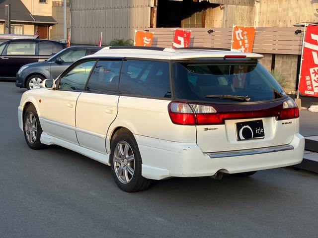 レガシィツーリングワゴン Ｂスポーツ　ワンオーナー　ＳＴｉストラットタワーバー　社外ディスプレイオーディオ　ＨＩＤヘッドライト　キーレスエントリー　電動格納ミラー　オートエアコン　電動パワーシート（4枚目）