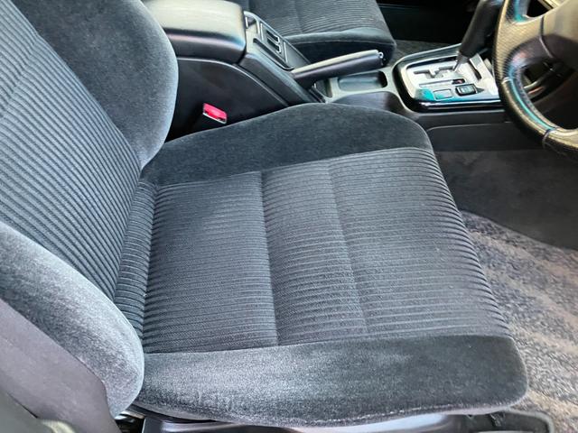 レガシィツーリングワゴン Ｂスポーツ　ワンオーナー　ＳＴｉストラットタワーバー　社外ディスプレイオーディオ　ＨＩＤヘッドライト　キーレスエントリー　電動格納ミラー　オートエアコン　電動パワーシート（20枚目）