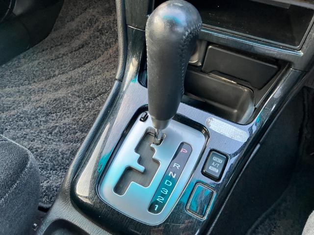 レガシィツーリングワゴン Ｂスポーツ　ワンオーナー　ＳＴｉストラットタワーバー　社外ディスプレイオーディオ　ＨＩＤヘッドライト　キーレスエントリー　電動格納ミラー　オートエアコン　電動パワーシート（22枚目）