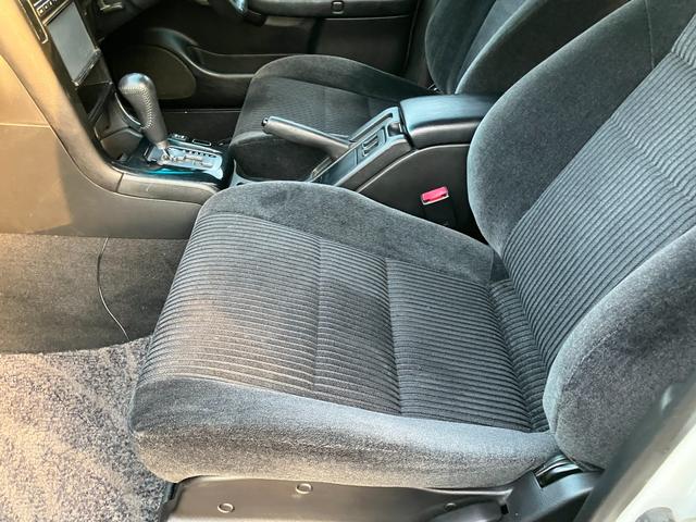 レガシィツーリングワゴン Ｂスポーツ　ワンオーナー　ＳＴｉストラットタワーバー　社外ディスプレイオーディオ　ＨＩＤヘッドライト　キーレスエントリー　電動格納ミラー　オートエアコン　電動パワーシート（38枚目）